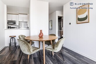 520 W 43rd St in New York, NY - Building Photo - Building Photo