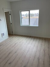 198 SW Maricopa Dr in Bend, OR - Building Photo - Building Photo