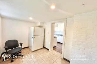 19 Wilton Pl in Kitchener, ON - Building Photo - Building Photo