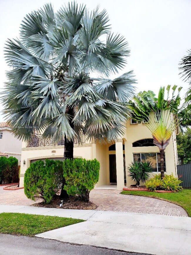 16431 SW 60th Terrace in Miami, FL - Building Photo - Building Photo