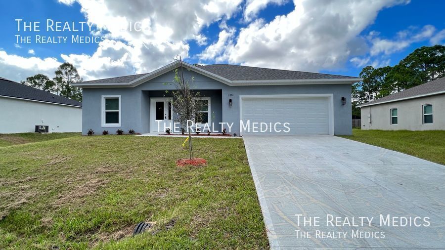 2734 Wright Ave SE in Palm Bay, FL - Building Photo