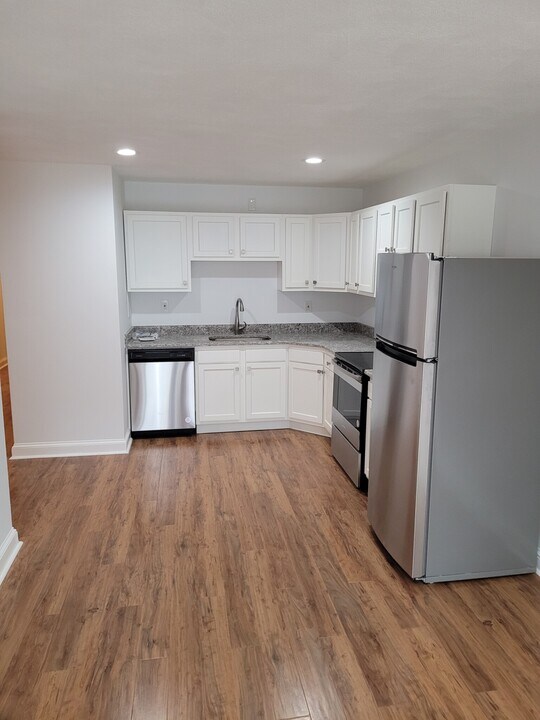 214 Hanover St, Unit 2 in Boston, MA - Building Photo