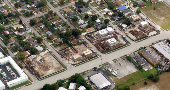 Pompano Beach Townhomes in Pompano Beach, FL - Building Photo - Primary Photo