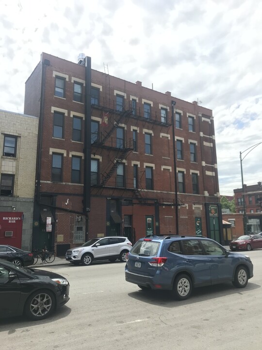 727 W Grand Ave-Unit -4 in Chicago, IL - Building Photo