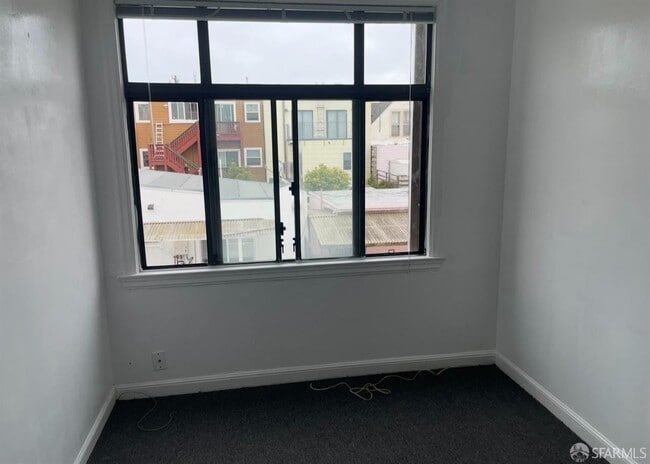 247 Brighton Ave in San Francisco, CA - Building Photo - Building Photo