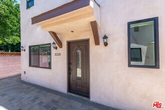 5220 Goodland Ave in Los Angeles, CA - Building Photo - Building Photo