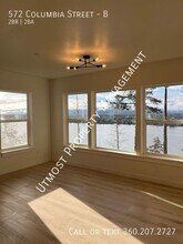 572 Columbia St in Cathlamet, WA - Building Photo - Building Photo