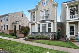 10228 Nuthatch Dr in New Market, MD - Building Photo