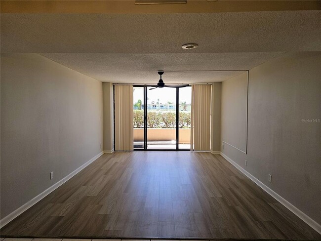 1 Key Capri in Treasure Island, FL - Building Photo - Building Photo