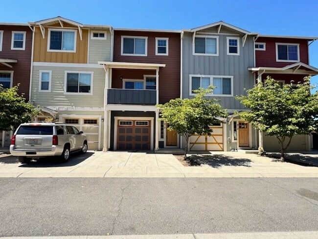 814 Overcup St in Medford, OR - Building Photo - Building Photo
