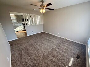 1322 Shady Lawn Dr in Clarksville, TN - Building Photo - Building Photo