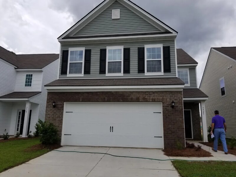 9925 Honeylocust Ln in North Charleston, SC - Building Photo