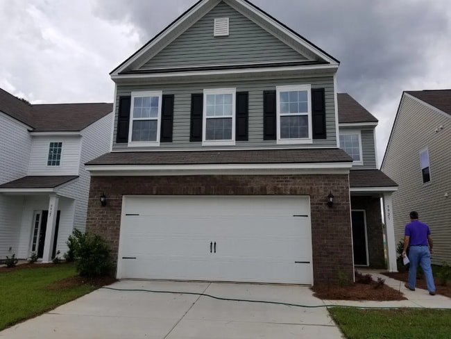 property at 9925 Honeylocust Ln