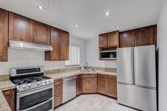 8730 Gladwood Ln in Dallas, TX - Building Photo - Building Photo