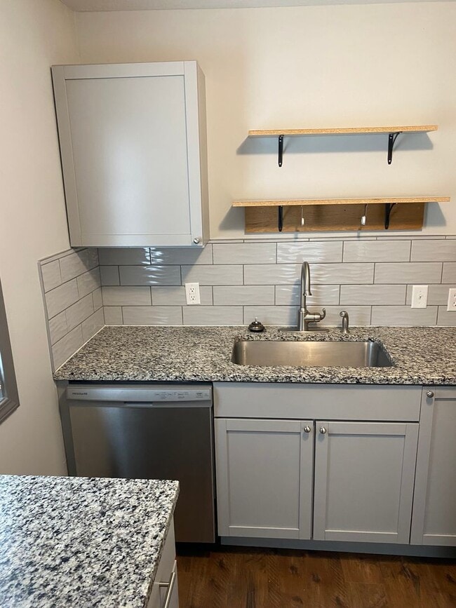 6625 Y St in Lincoln, NE - Building Photo - Building Photo