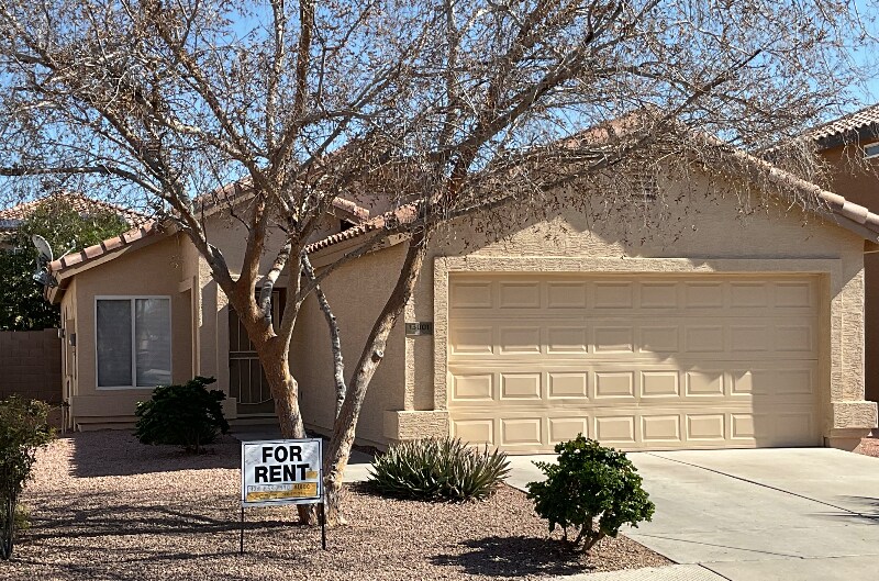13001 N Cesar Chavez Dr in El Mirage, AZ - Building Photo