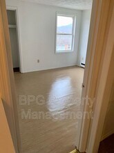 123 Circle Dr in White Sulphur Springs, WV - Building Photo - Building Photo