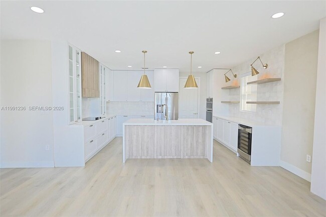 8800 NW 98th Ct in Doral, FL - Building Photo - Building Photo