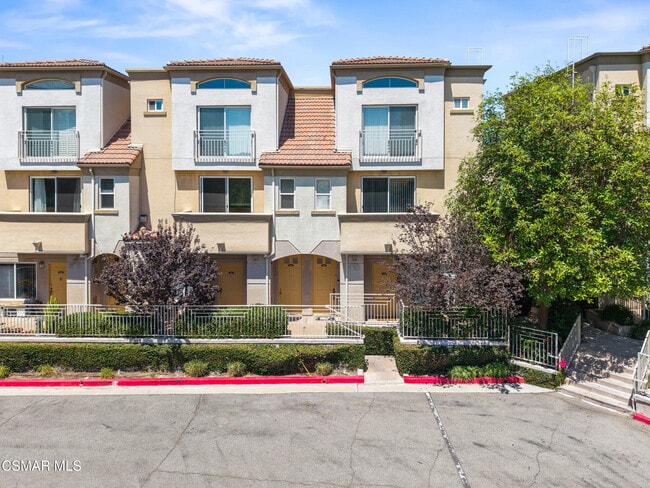 5200 Premiere Hls Dr