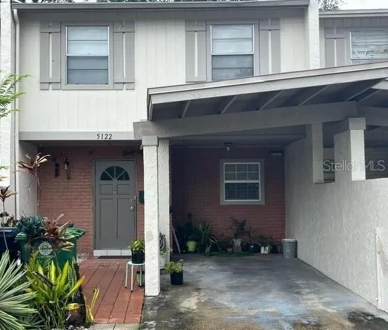 5122 Tennis Court Cir, Unit Temple Terrace Condo in Tampa, FL - Building Photo