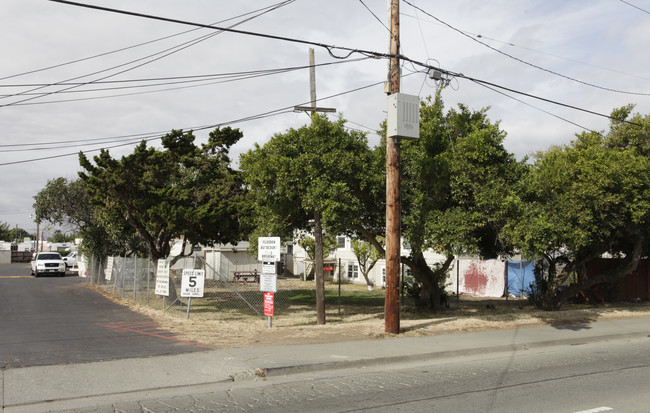 Vallejo Bay Mobile Home Park in Vallejo, CA - Building Photo - Building Photo