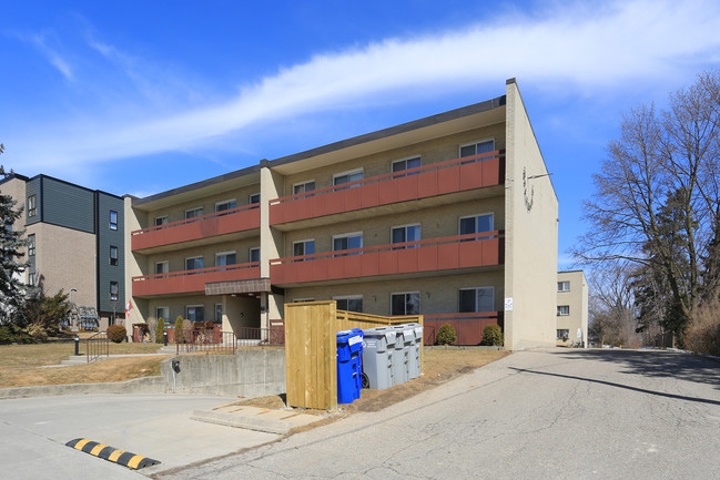 60 River Rd E in Kitchener, ON - Building Photo - Primary Photo