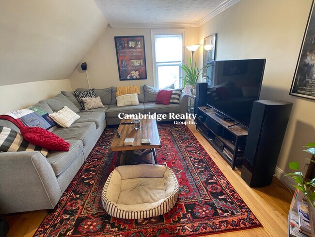 67 Temple St, Unit 3