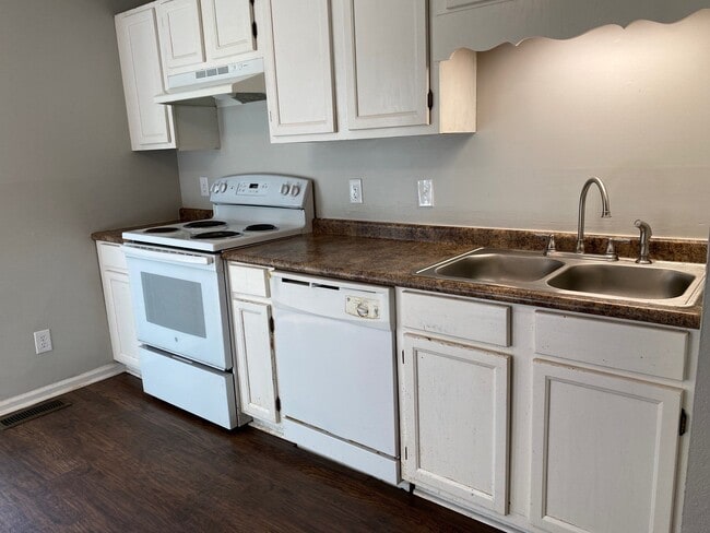 257 Tinker Hill Cv, Unit A in Jackson, TN - Building Photo - Building Photo