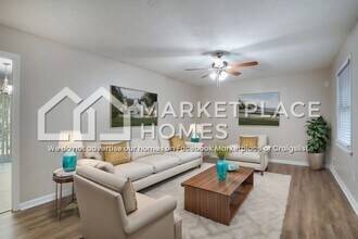 1051 Scott Rd in Riverdale, GA - Building Photo - Building Photo