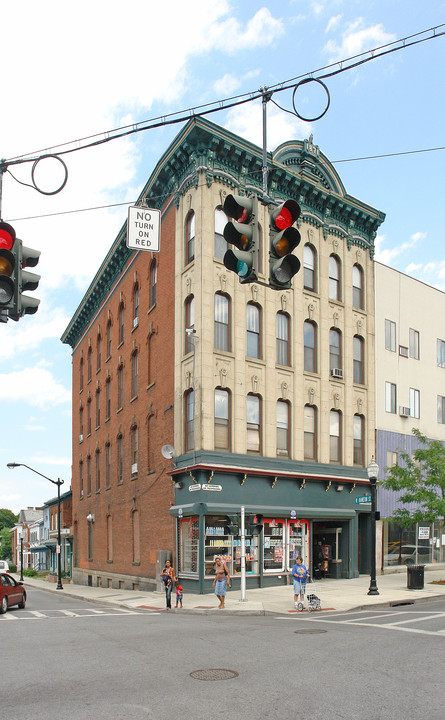 399 Main St in Poughkeepsie, NY - Building Photo