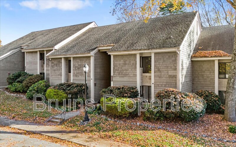 1522 Benjamin Pkwy in Greensboro, NC - Foto de edificio