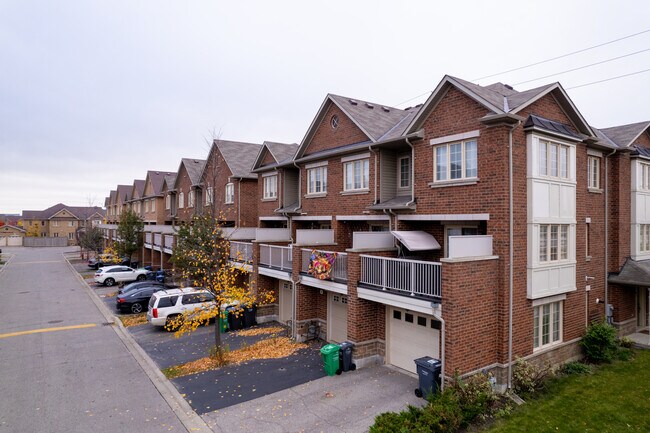 41 Bellhaven Cres in Brampton, ON - Building Photo - Building Photo