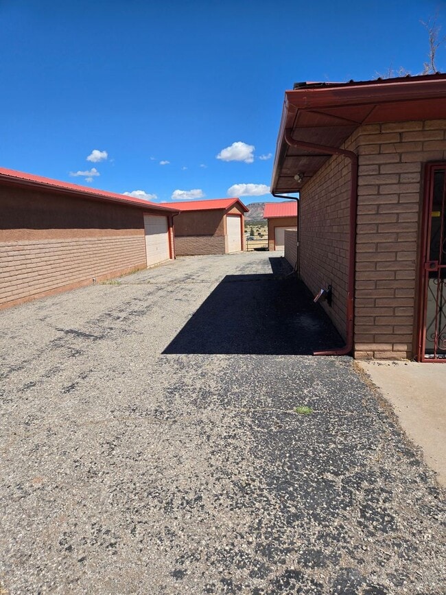 125 Poor Farm Rd in Thoreau, NM - Building Photo - Building Photo