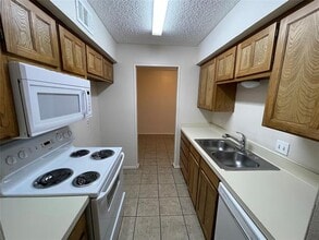 5524 Lewis Ct in North Richland Hills, TX - Building Photo - Building Photo