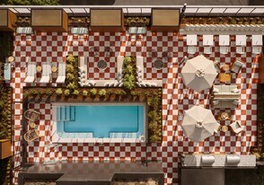 Memoir Buckman in Portland, OR - Building Photo