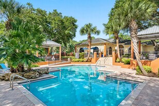 Winthrop West in Riverview, FL - Building Photo