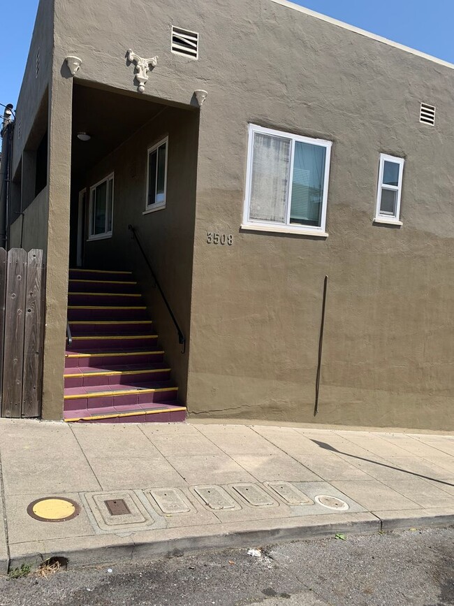 property at 1468-1474 MacArthur Blvd