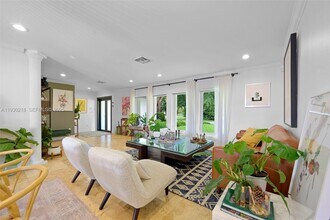 8330 SW 171st St in Palmetto Bay, FL - Building Photo - Building Photo