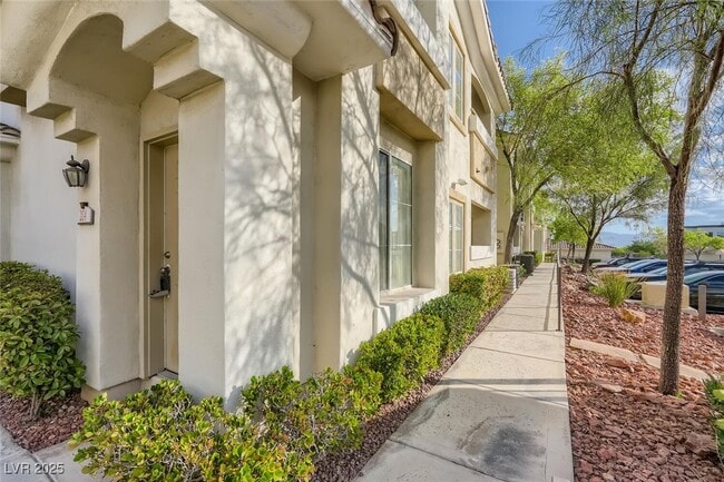 1511 Ruby Cliffs Ln in Las Vegas, NV - Building Photo - Building Photo