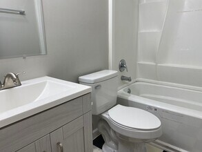 799 Rushmeade Rd, Unit R in Jackson, TN - Building Photo - Building Photo