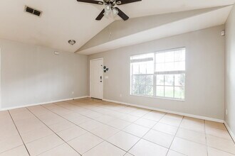 2728 Regency Oak Ln in Orlando, FL - Building Photo - Building Photo