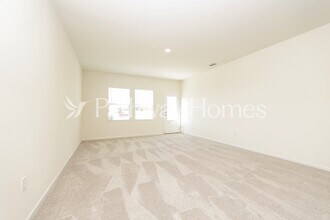 209 Wild Daisy Wy in La Vergne, TN - Foto de edificio - Building Photo