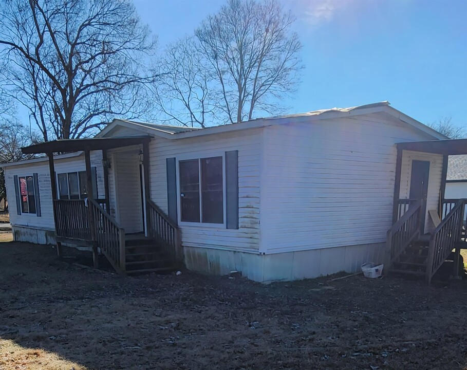 2309 E Meadowbrook St in Bryant, AR - Building Photo