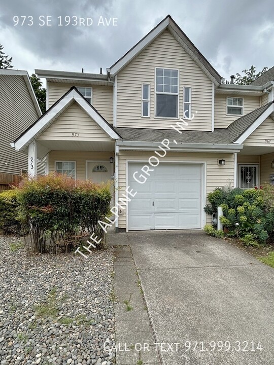 973 SE 193rd Ave in Portland, OR - Building Photo