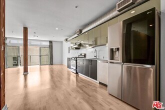 4215 Glencoe Ave in Marina Del Rey, CA - Building Photo - Building Photo
