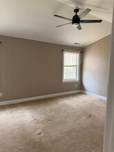64 Scotch Cap Rd in Waterford, CT - Building Photo - Building Photo