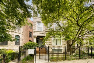 1345 N Maplewood Ave, Unit 1 in Chicago, IL - Building Photo