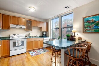 199 Marlborough St, Unit 303 in Boston, MA - Foto de edificio - Building Photo