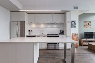 202-214 14 Ave SW in Calgary, AB - Building Photo - Building Photo
