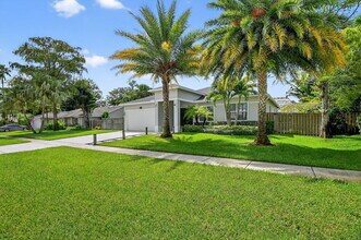 13458 Brixham St in Wellington, FL - Building Photo - Building Photo